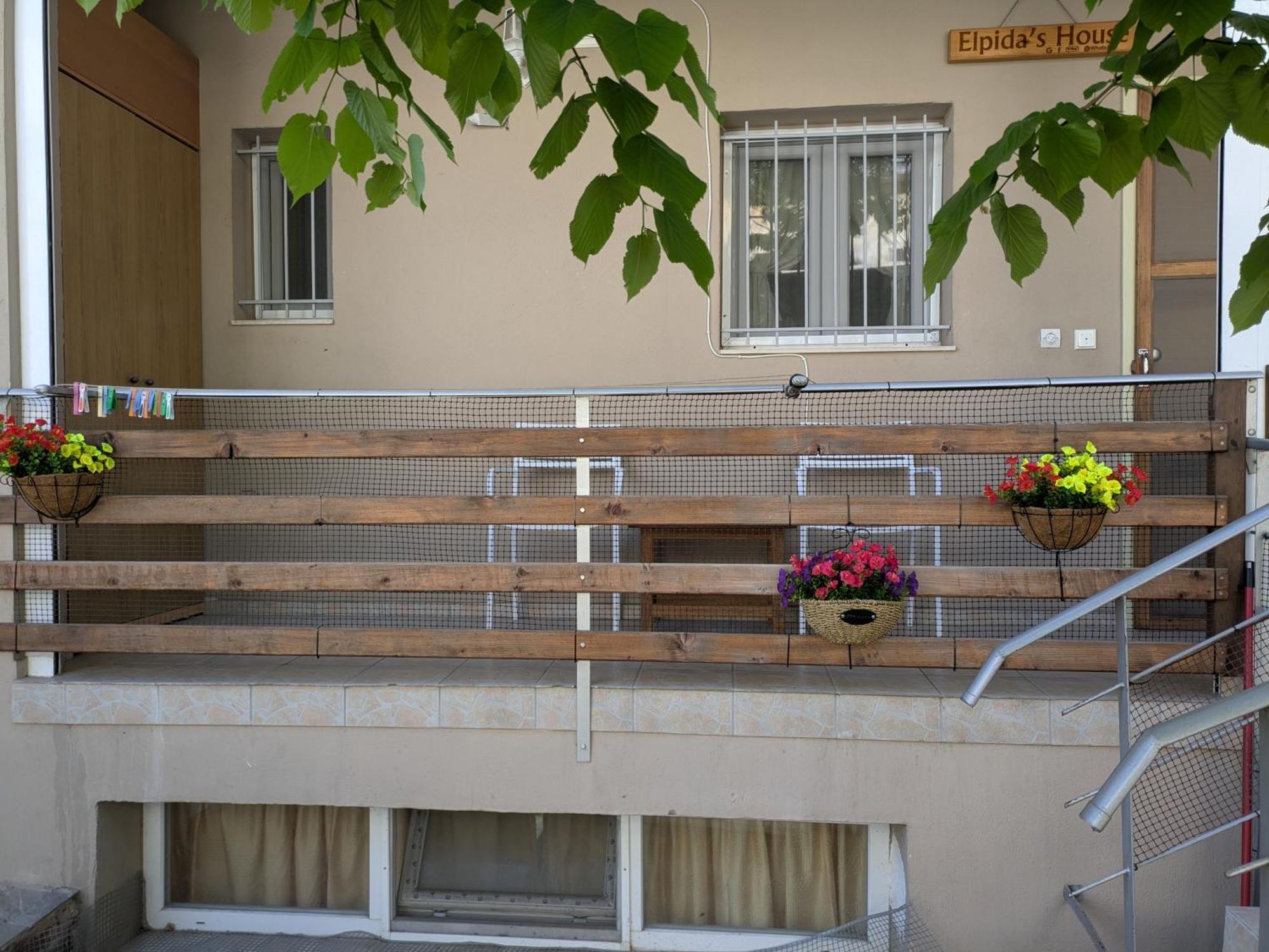 Elpida's 1 Private Parking Thessalonique
